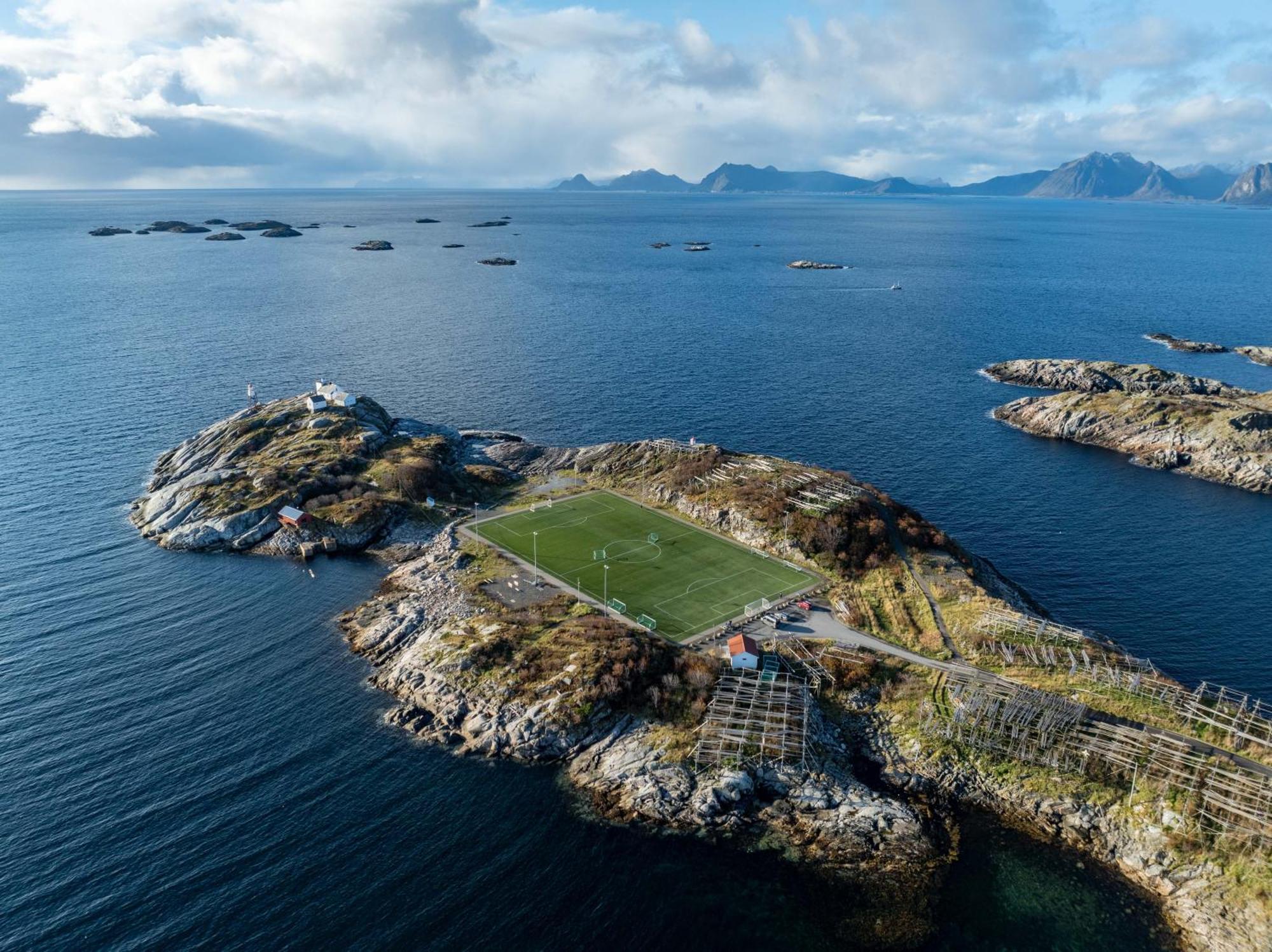 New And Modern Apartment In Henningsvær Extérieur photo